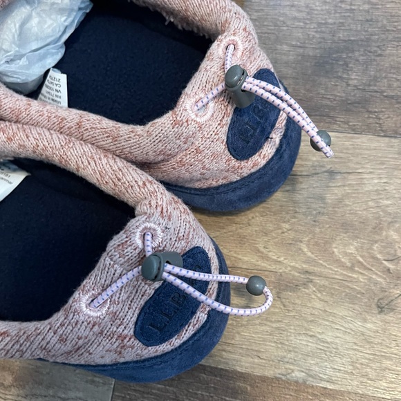 L.L. Bean | Sweater Fleece Motif Slipper Blush Sweater Dog - Picture 4 of 10